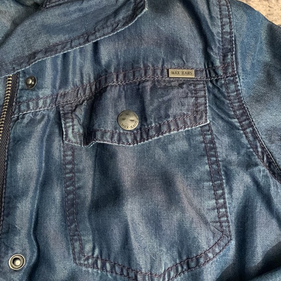 Jean jacket - Picture 5 of 7